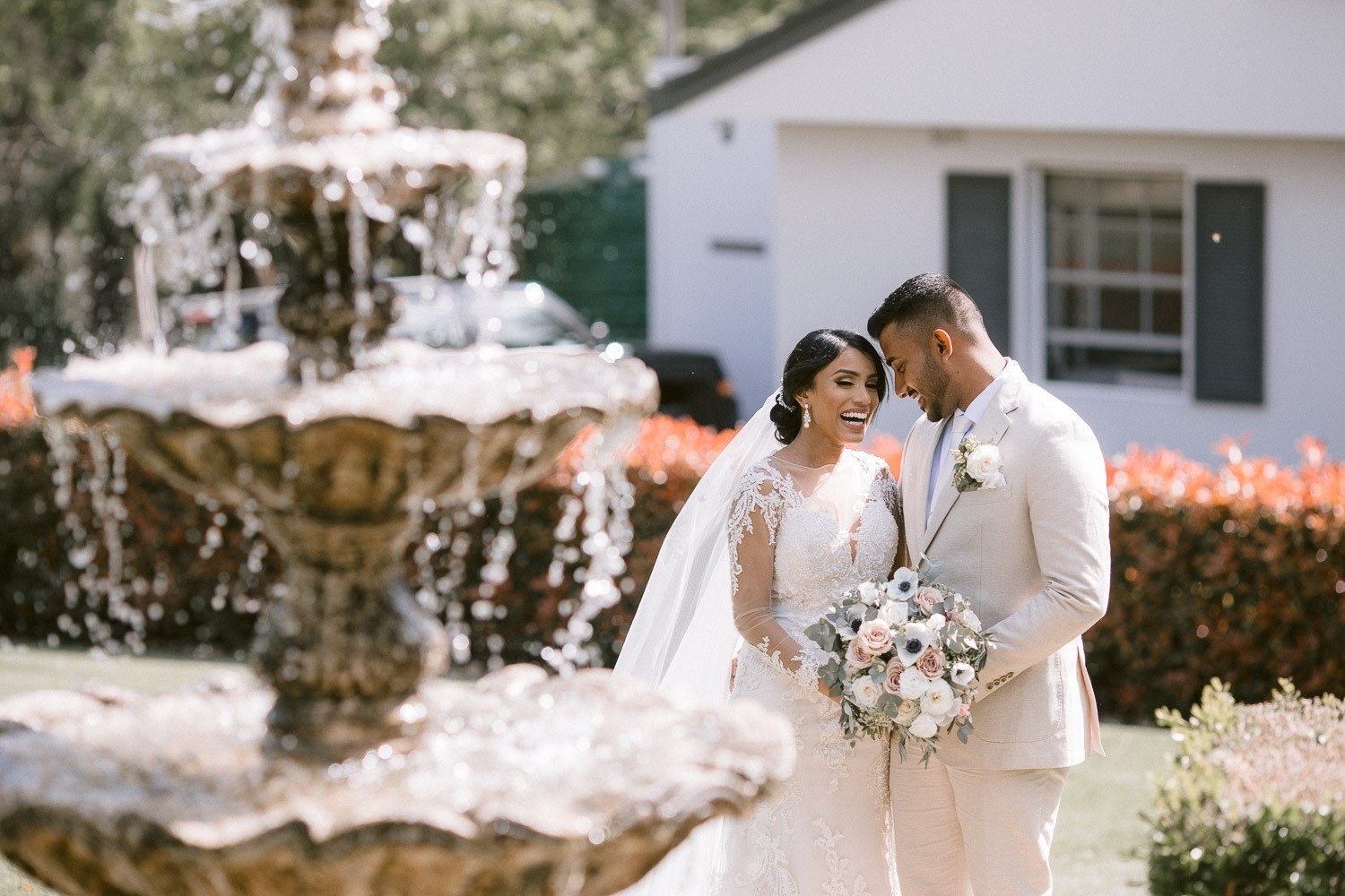 Essential Photography Tips for Wedding Moments Essential Photography Tips for Wedding Moments